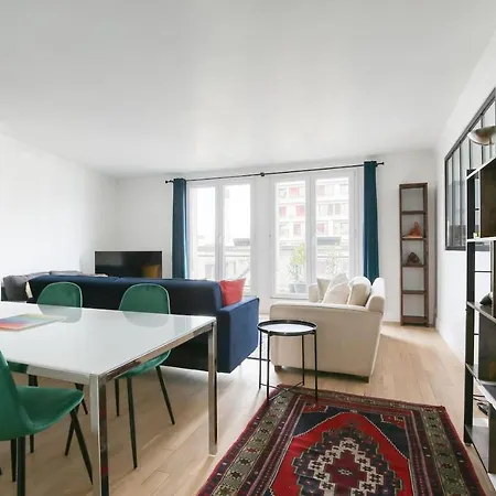 - Auteuil - 70m2, Balconies, Sun, Renovated - Fits 5 * Parijs